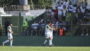 Defensa y Justicia golpeó en el primer tiempo, conservó la ventaja y venció a Newells.