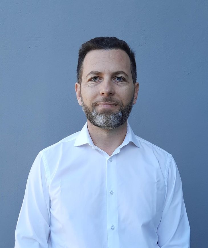 Roberto Sorzana cuenta con diversas certificaciones internacionales, y publicaciones académicas referidas a Compliance.