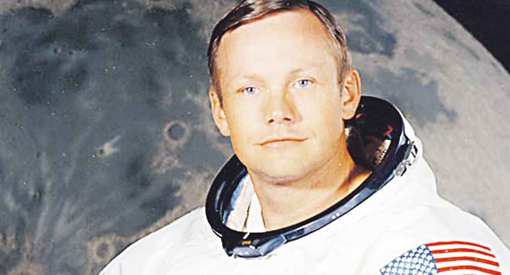 Armstrong. El primer hombre en pisar la luna en 1969.