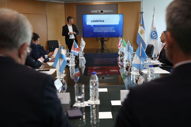 La cumbre de los gobernadores norteños tuvo lugar en la sede del CFI.