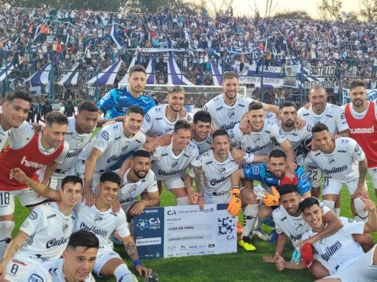 Sigue. Quilmes eliminó a Deportivo Madryn de la Copa Argentina y en cuartos jugará ante Boca.