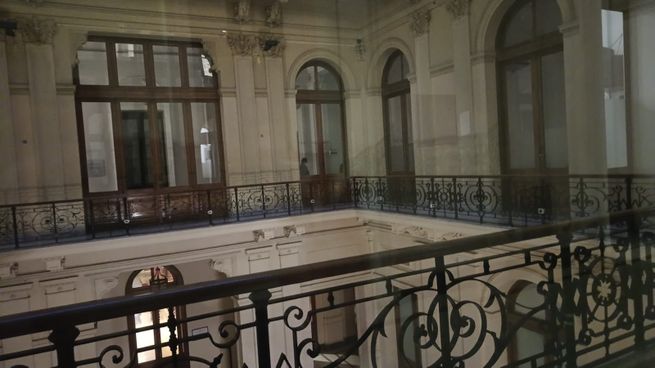 La Casa Rosada, en penumbras tras un cortocircuito que obligó a evacuar el ala donde trabaja Santiago Caputo.&nbsp;