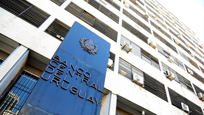 El BCU y el MEF buscan colocar cuatro títulos por un total de $ 21.900 millones.
