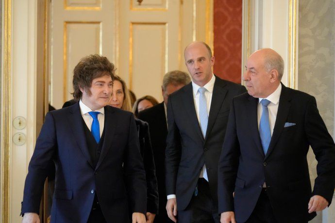 El acercamiento se dio en el marco de una agenda exprés en el país europeo. El acercamiento se dio en el marco de una agenda exprés en el país europeo.