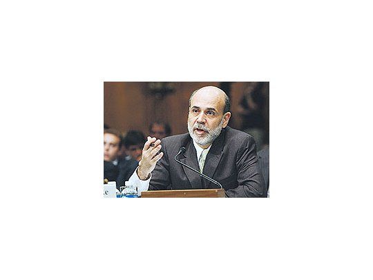 Siempre losmercadossiguen decerca laspalabras deltitular de laReservaFederal:ayer, BenBernankehabló en elCongreso deEE.UU. ydisparó alzasen bonos yacciones.