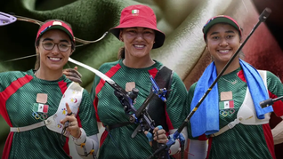 México tuvo un comienzo arrollador en los Juegos Centroamericanjos y del Caribe, conquistando siete medallas de oro. Una del lado de las siempre constantes Alejandra Valencia, Angela Ruiz y Ana Pau Vázquez, que se volvieron a lucir en la prueba por equipo recurvo. México tuvo un comienzo arrollador en los Juegos Centroamericanjos y del Caribe, conquistando siete medallas de oro. Una del lado de las siempre constantes Alejandra Valencia, Angela Ruiz y Ana Pau Vázquez, que se volvieron a lucir en la prueba por equipo recurvo.