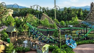 El parque temático de Dolly Parton cuenta con más de 50 atracciones, montañas rusas, espectáculos y gastronomía.
