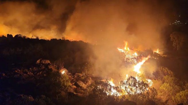 Los incendios en Tandil continúan avanzando y no dan tregua