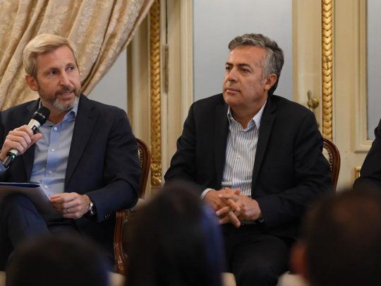Rogelio Frigerio, Alfredo Cornejo y Marcos Peña durante el inicio del proceso licitatorio para la construcción de la represa Portezuelo de Viento.