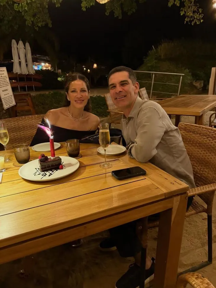 Rafa Marquez y su esposa, la exmodelo Jaydy Michel, compartieron en sus redes sociales la escapada romántica a Puerto Vallarta y Punta Mita para festejar sus 15 años de bodas. Rafa Marquez y su esposa, la exmodelo Jaydy Michel, compartieron en sus redes sociales la escapada romántica a Puerto Vallarta y Punta Mita para festejar sus 15 años de bodas.