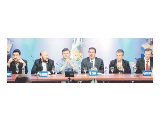 Gobernadores del PJ se reunieron ayer en Chaco para coordinar la campaña en el norte del país.