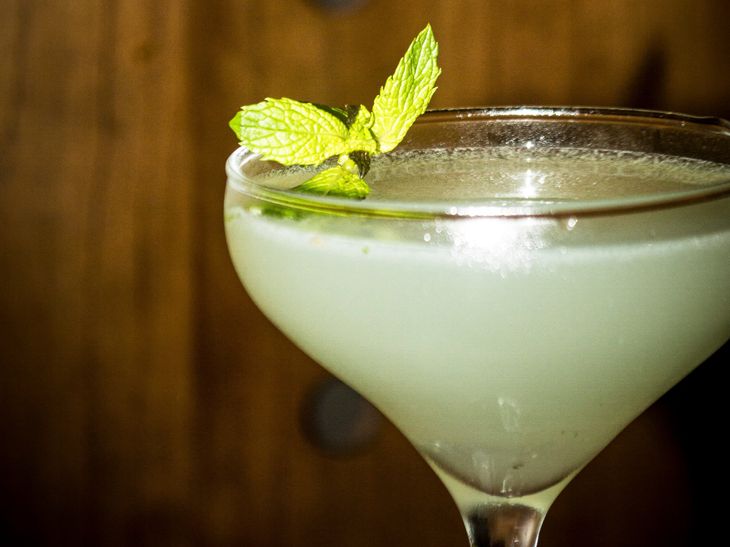 El gin mendocino El Profeta es una de las bases que identifica a la barra por su perfil botánico. El gin mendocino El Profeta es una de las bases que identifica a la barra por su perfil botánico.