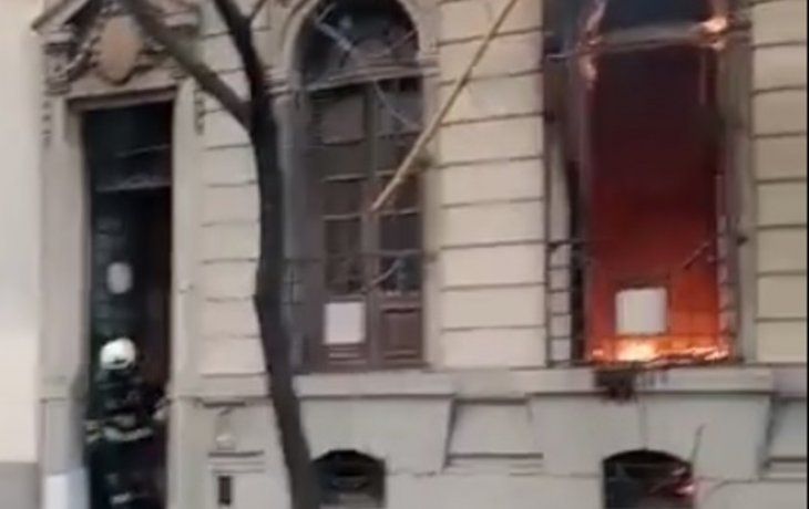 Incendio en San Cristobal: una persona tuvo que ser hospitalizada por inhalar monóxido