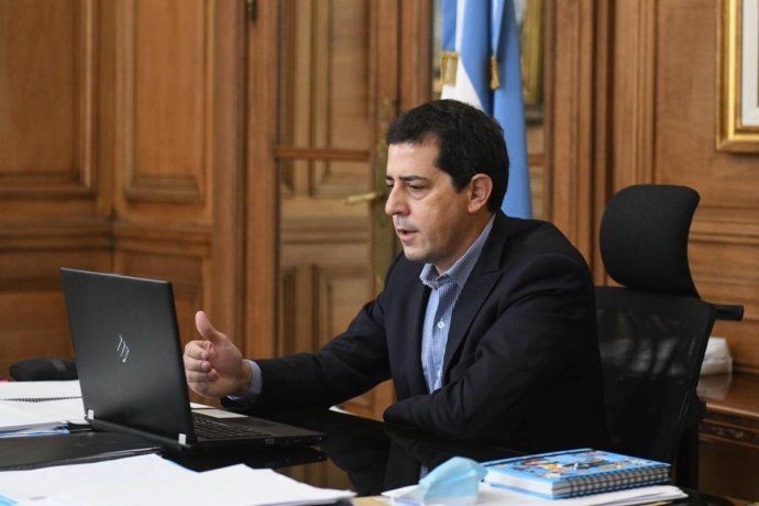 De Pedro se reunirá con el presidente de la Cámara de Diputados, Sergio Massa, y los jefes de los bloques parlamentarios que conforman Juntos por el Cambio, Mario Negri (UCR), Cristian Ritondo (Pro) y Juan Manuel López (Coalición Civica), se realizará a las 19 en el Salón de Honor del cuerpo legislativo.