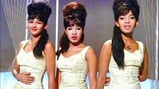 The Ronettes fue una de las bandas más influyentes de la música en los sesentas. The Ronettes fue una de las bandas más influyentes de la música en los sesentas.