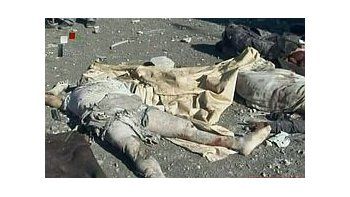 Cuerpos de los víctimas fatales del atentado en Alepo.