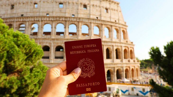 Passaporto italiano.