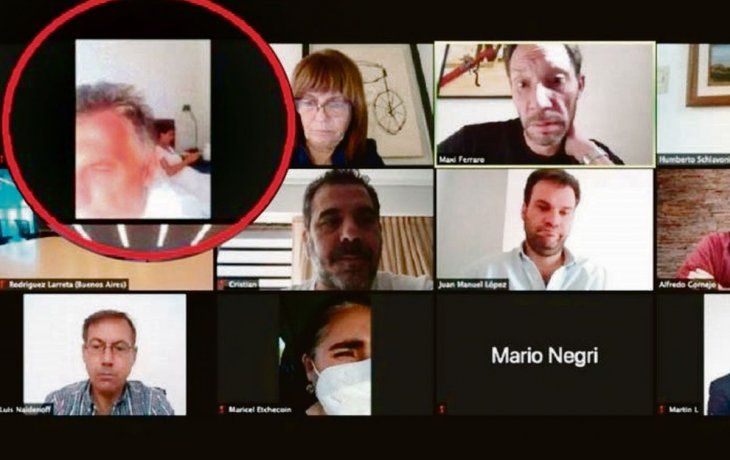 Zoom Cambiemos: blooper de Macri con cama y pijamas