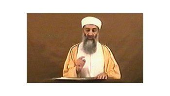 Una de las últimas apariciones del líder de Al-Qaeda en un mensaje grabado difundido en 2004.