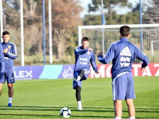 Lionel Messi y la selección argentina volvieron a los entrenamientos en el predio de AFA en Ezeiza.