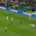 El gol de Luis Chávez a Chequia. El gol de Luis Chávez a Chequia.