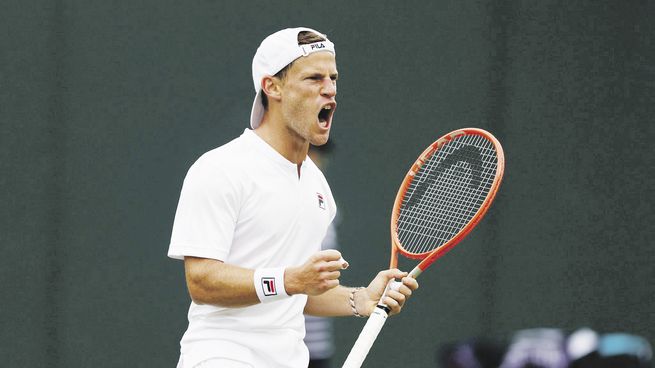Renovado. Así se lo vio al “Peque” Schwartzman, quien venció con autoridad al serbio Miomir Kecmanovic en su debut en Wimbledon.