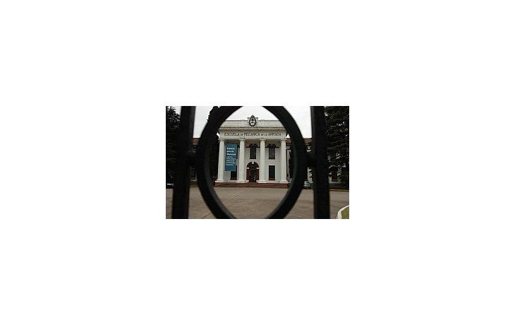 La Escuela de Suboficiales de Mecánica de la Armada (ESMA) fue el centro clandestino que más detenidos desaparecidos albergó durante la dictadura.