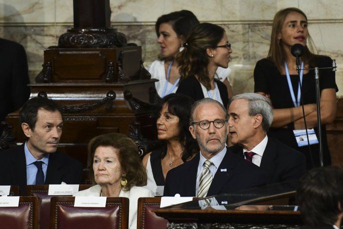 La Corte en la Asamablea Legislativa. (Foto de archivo)