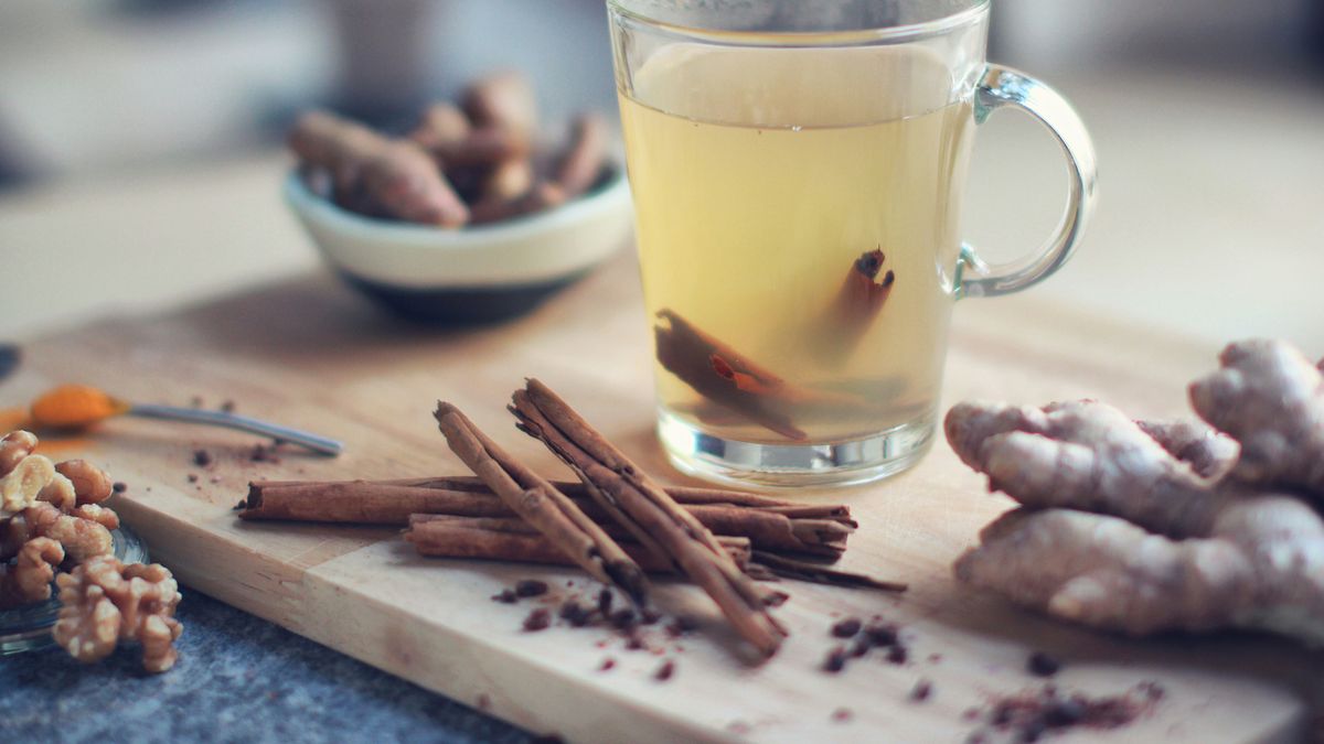 Why it is important to have turmeric tea at night and what is the best way to prepare it