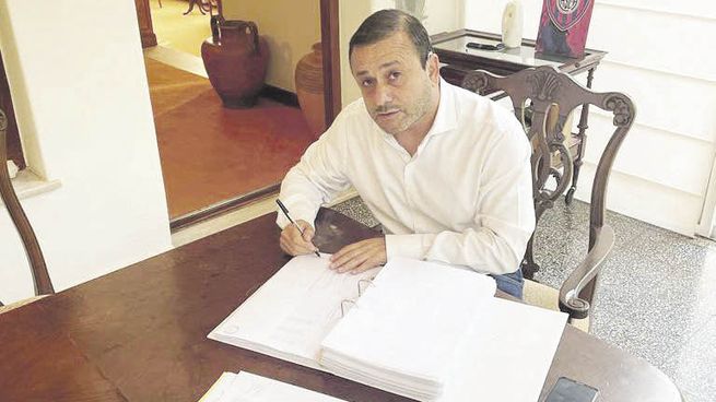 decisión. Herrera Ahuad firmó el proyecto de Ley de Presupuesto 2023 que giró ayer a la Legislatura misionera.