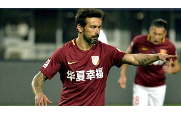 Lavezzi retornaría a Central a finales de 2018.
