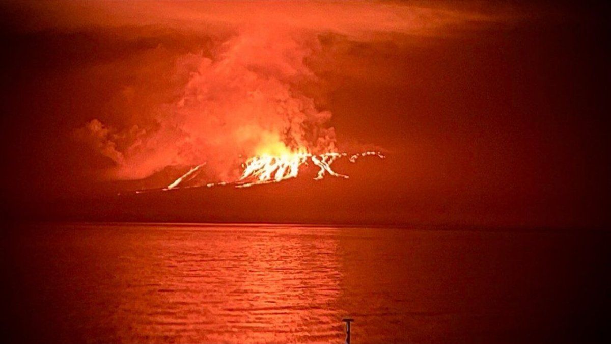 The La Cumbre volcano erupted on a Galapagos island