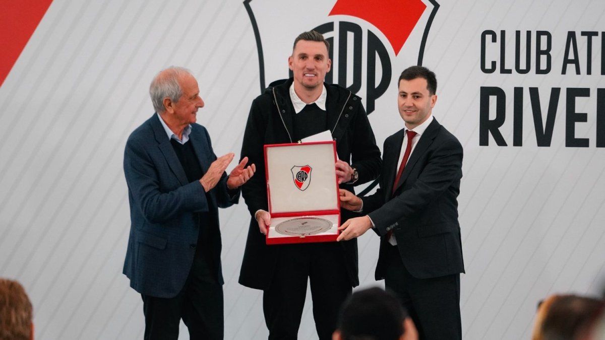 Franco Armani se despidió de River con una emotiva conferencia de prensa y volverá a Atlético Nacional