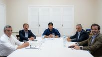 Acuerdo entre el gobernador de Santa Cruz, Claudio Vidal, y el presidente de YPF, Horacio Marín