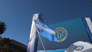 La CGT y la CTA presentarán reclamo ante la Organización Internacional del Trabajo (OIT). La CGT y la CTA presentarán reclamo ante la Organización Internacional del Trabajo (OIT).