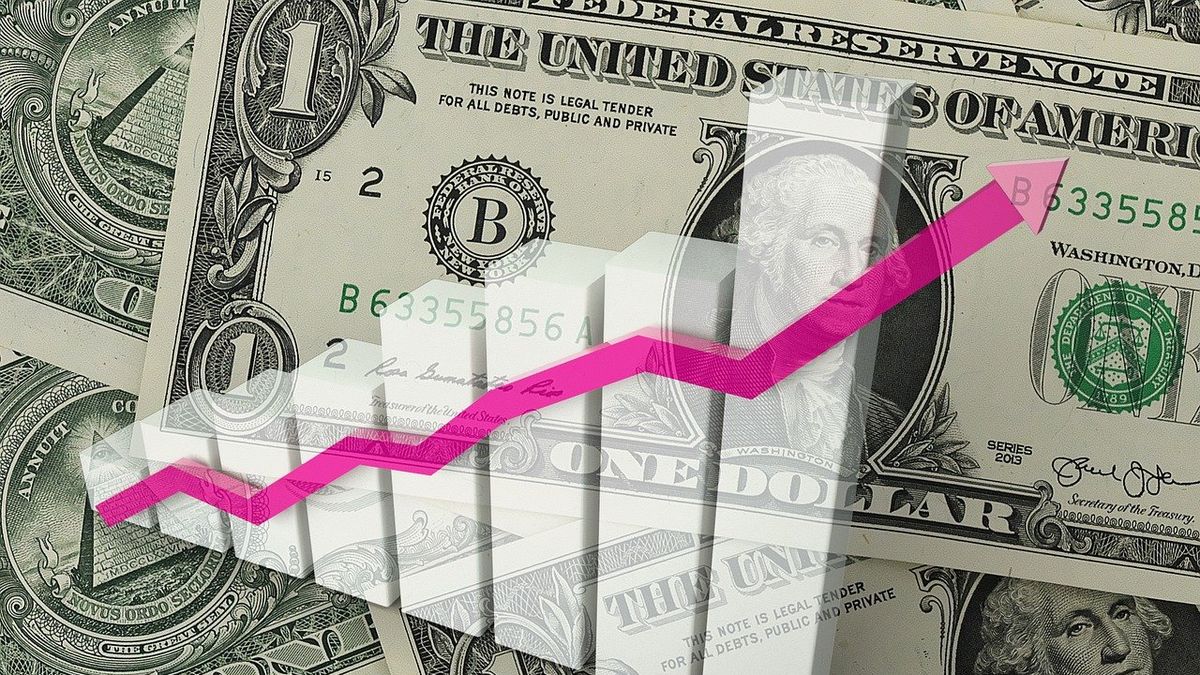The dollar rose again and was very close to 