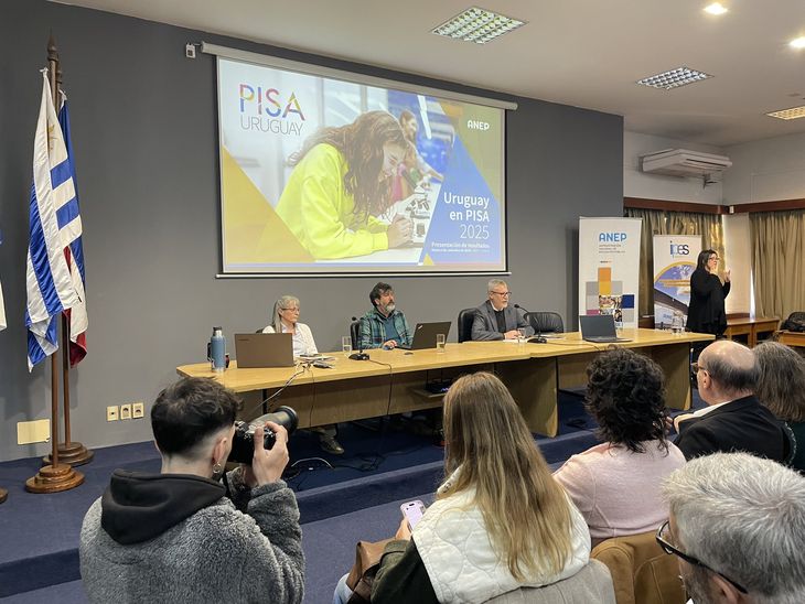 Las autoridades destacaron la actualidad del sistema educativo. Las autoridades destacaron la actualidad del sistema educativo.