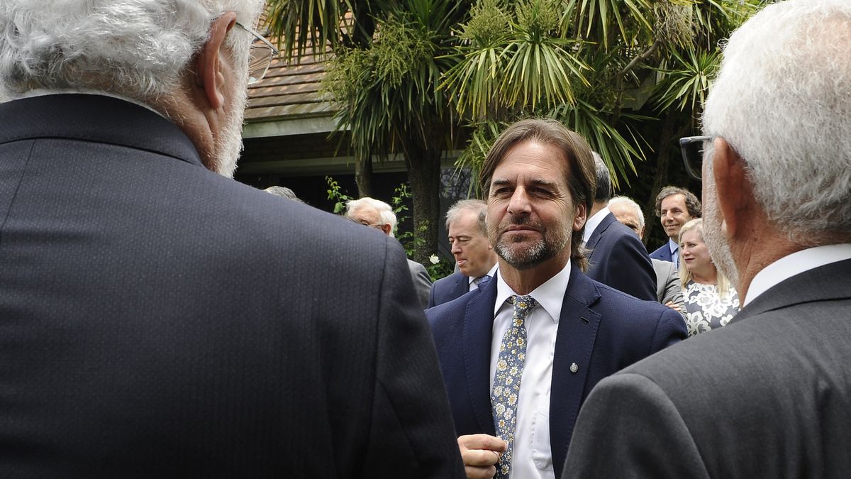 Lacalle Pou postponed his trip to Antarctica due to bad weather conditions