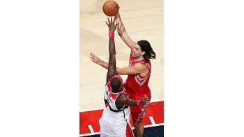Scola marcó 18 puntos ante Washington Wizards.