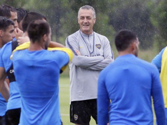 Gustavo Alfaro quiere alcanzar la final de la Libertadores y cortarle el camino a River.