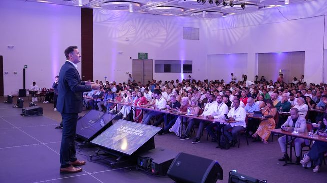 La Cumbre Mundial de Comunicación Política redobla su apuesta en Uruguay con paneles inéditos de expresidentes y líderes partidarios.