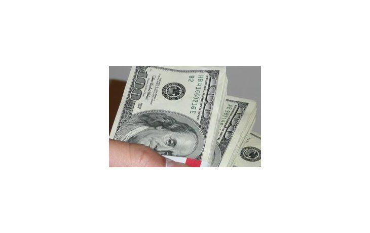 ámbito.com | Dólar blue subió 18 centavos a $ 14,38 y la brecha con el oficial es del 71%