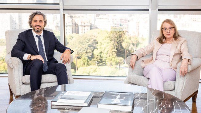 Santiago Cafiero junto a Alicia Kirchner. 