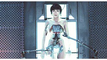 ámbito.com | Ghost in the Shell. Esta versión, con Scarlett Johanson, busca imitar el clásico de animación japonesa de Mamoru Oshii.