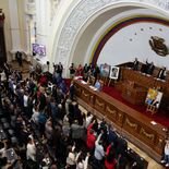 El Parlamento venezolano debate por segunda vez el proyecto de Ley de Amnistía impulsado por el oficialismo. El Parlamento venezolano debate por segunda vez el proyecto de Ley de Amnistía impulsado por el oficialismo.