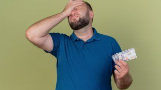 Hoy podría ser multimillonario, pero sus decisiones lo llevaron por otro lado. Hoy podría ser multimillonario, pero sus decisiones lo llevaron por otro lado.