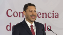 Martí Batres, titular del ISSSTE, en la Mañanera del Pueblo.