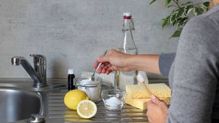 El jugo de la discordia: por qué lo que guardas en el refri podría marcar tu piel para siempre El jugo de la discordia: por qué lo que guardas en el refri podría marcar tu piel para siempre