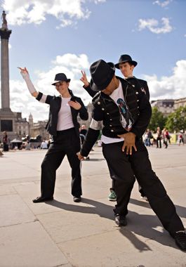 El fanatismo llevó a muchos a vestirse y bailar como el Rey