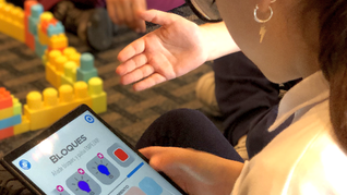 La colonia tecnológica es un espacio ideal porque los chicos participan activamente en actividades de programación, robótica y momentos recreativos.